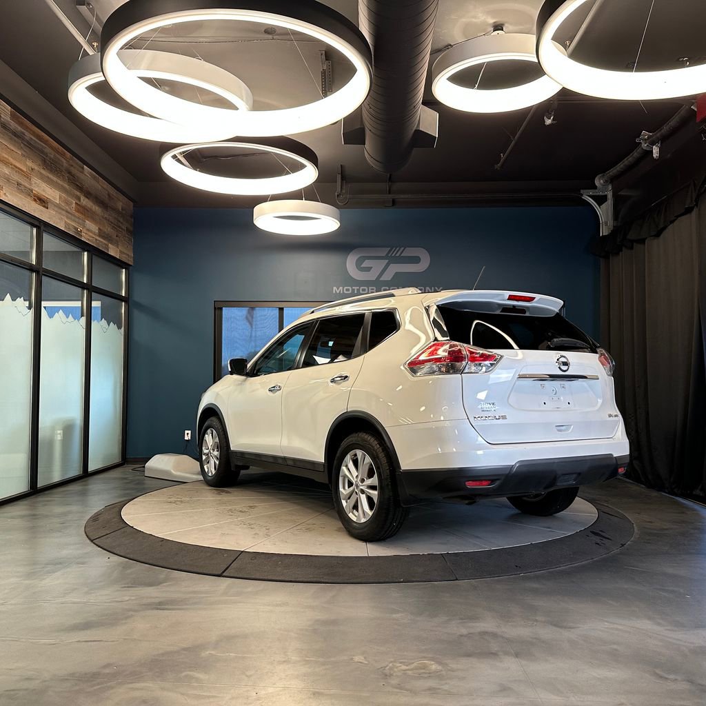 Used 2016 Nissan Rogue SV w/ SV Premium Package AWD/4WD image 5