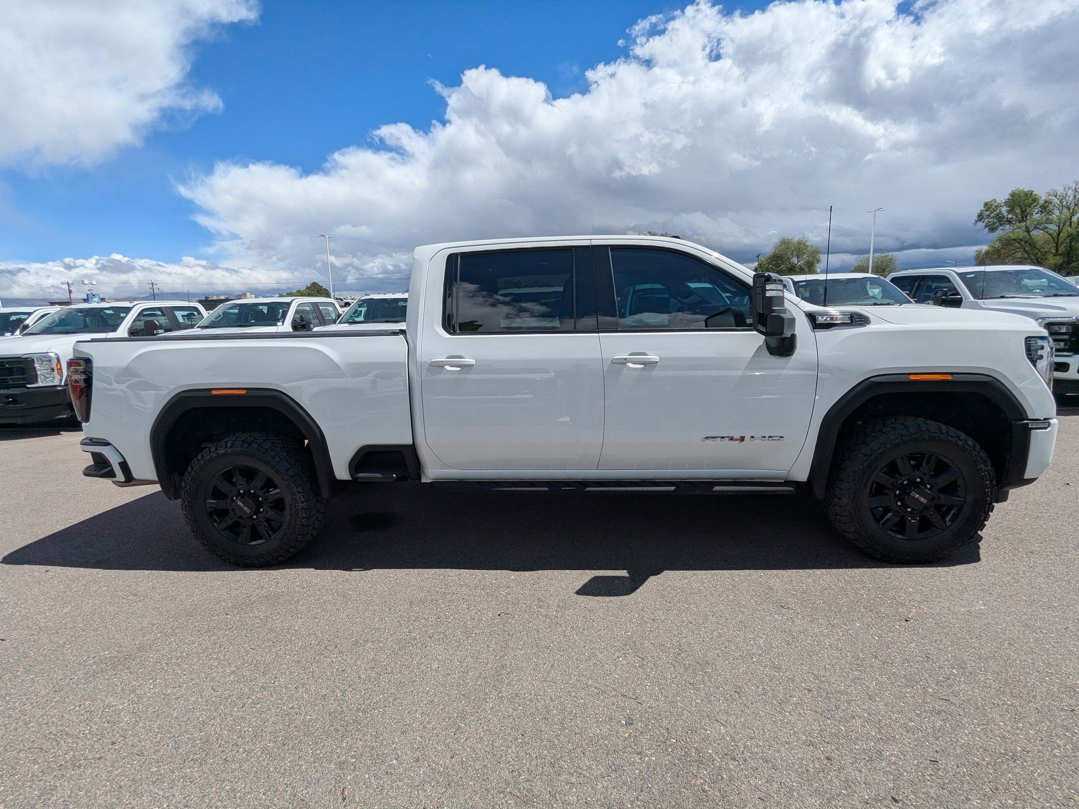Used 2025 GMC Sierra 3500 AT4 w/ AT4 Preferred Package AWD/4WD image 2