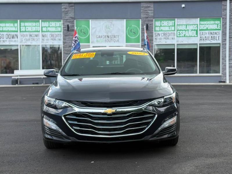 Used 2023 Chevrolet Malibu LT w/ Driver Confidence Package FWD image 3