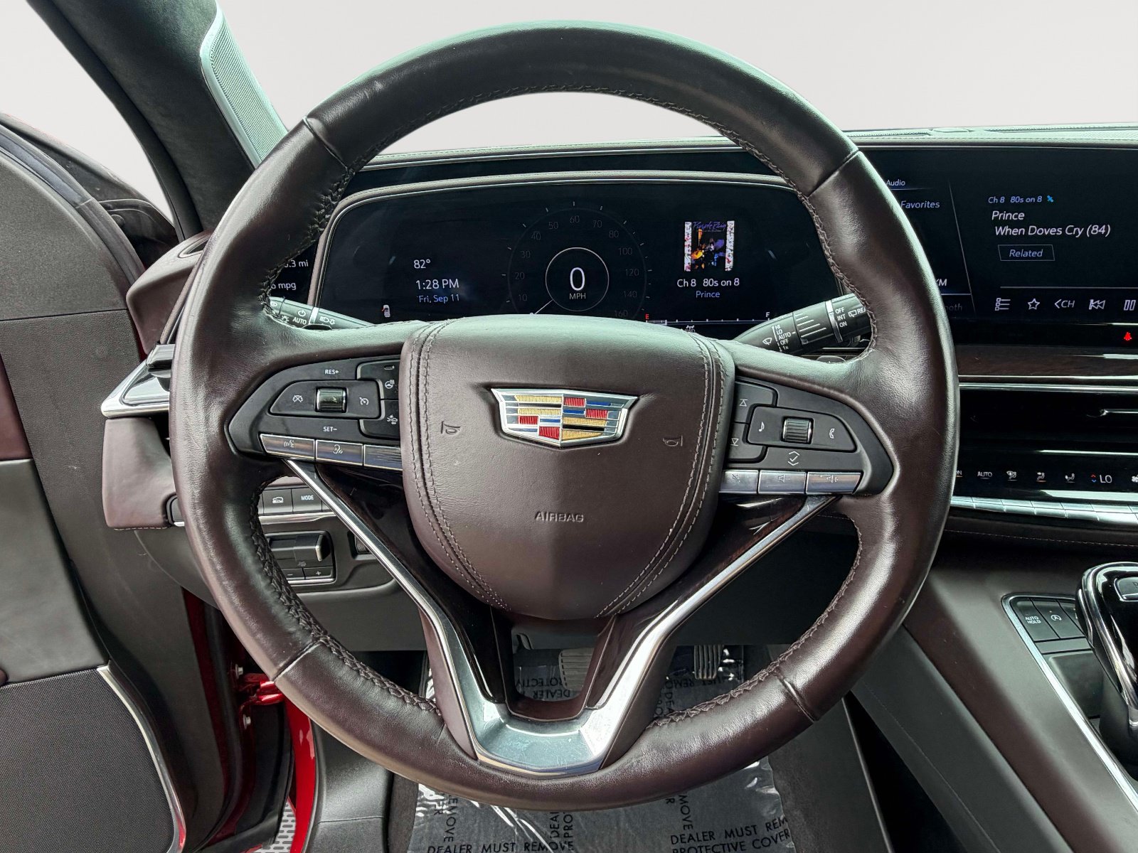 Used 2022 Cadillac Escalade ESV Sport Platinum AWD/4WD image 12