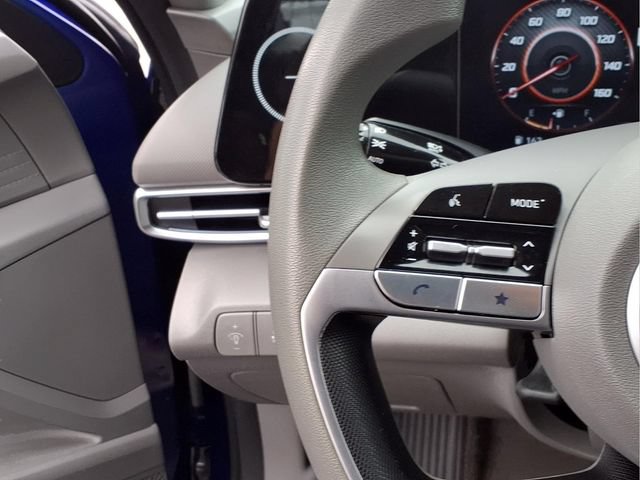 Used 2024 Hyundai Elantra SEL FWD image 12