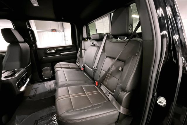 Used 2024 Chevrolet Silverado 2500 High Country w/ High Country Premium Package AWD/4WD image 25