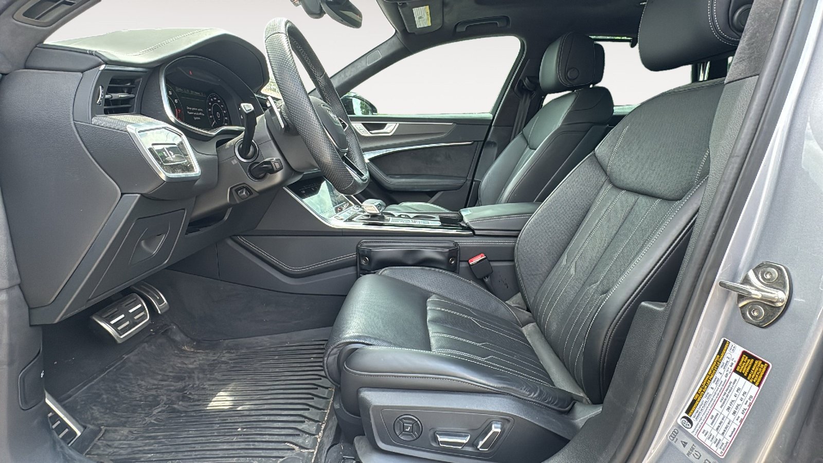 Used 2024 Audi RS 6 performance AWD/4WD image 9