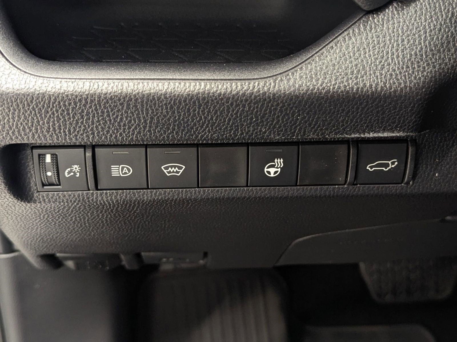 New 2025 Toyota RAV4 XLE image 16