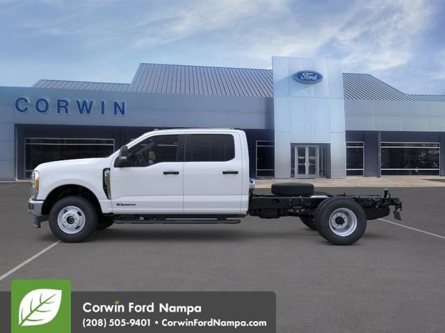 New 2025 Ford F350 XL w/ XL Chrome Package AWD/4WD image 4