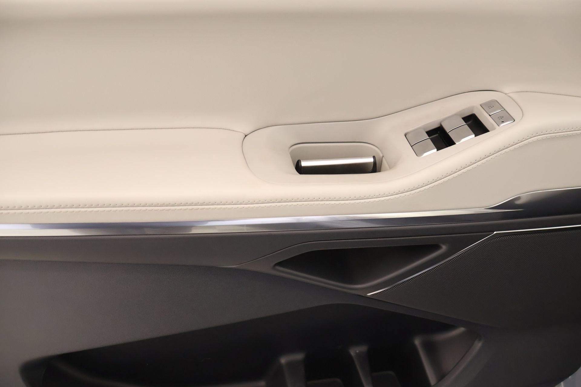 New 2026 Lincoln Navigator Premiere image 17