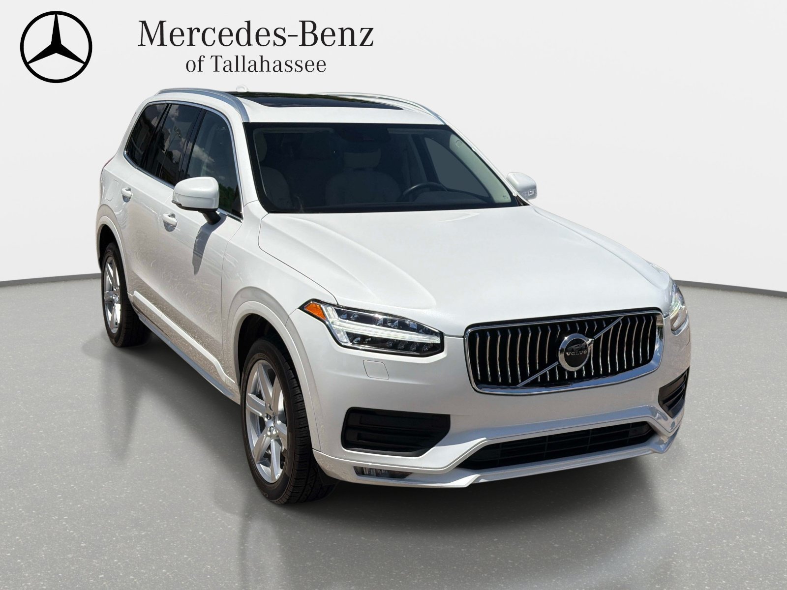 Used 2021 Volvo XC90 T5 Momentum w/ Climate Package FWD image 3