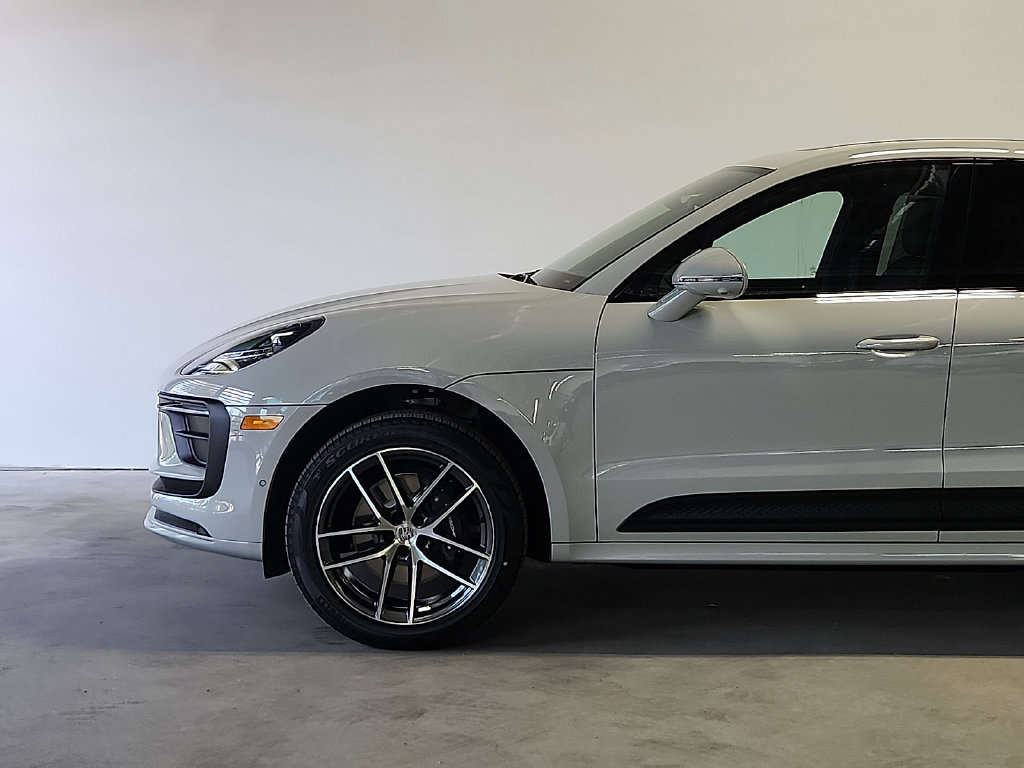 New 2026 Porsche Macan AWD/4WD image 6