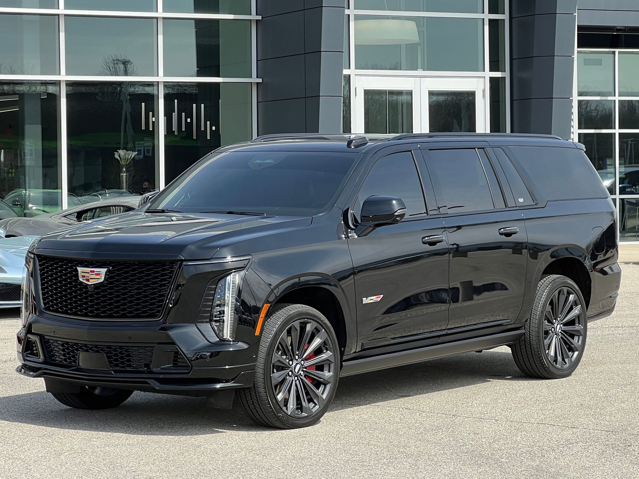 Used 2025 Cadillac Escalade ESV V