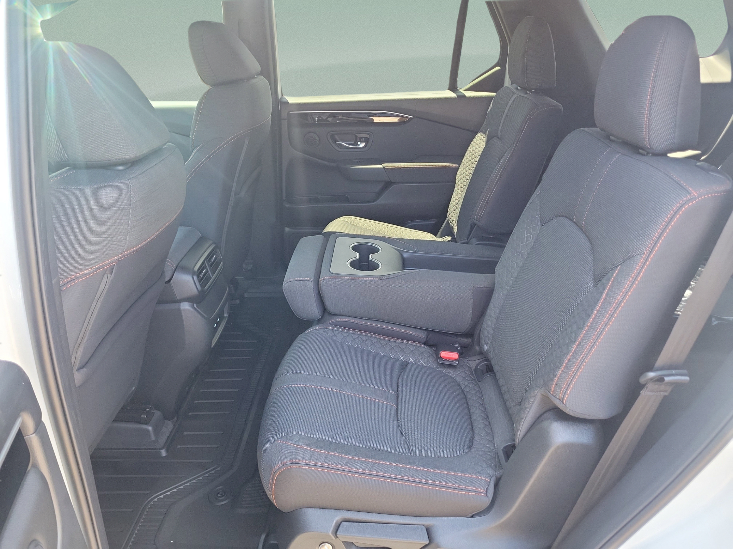 New 2026 Honda Pilot Sport image 9
