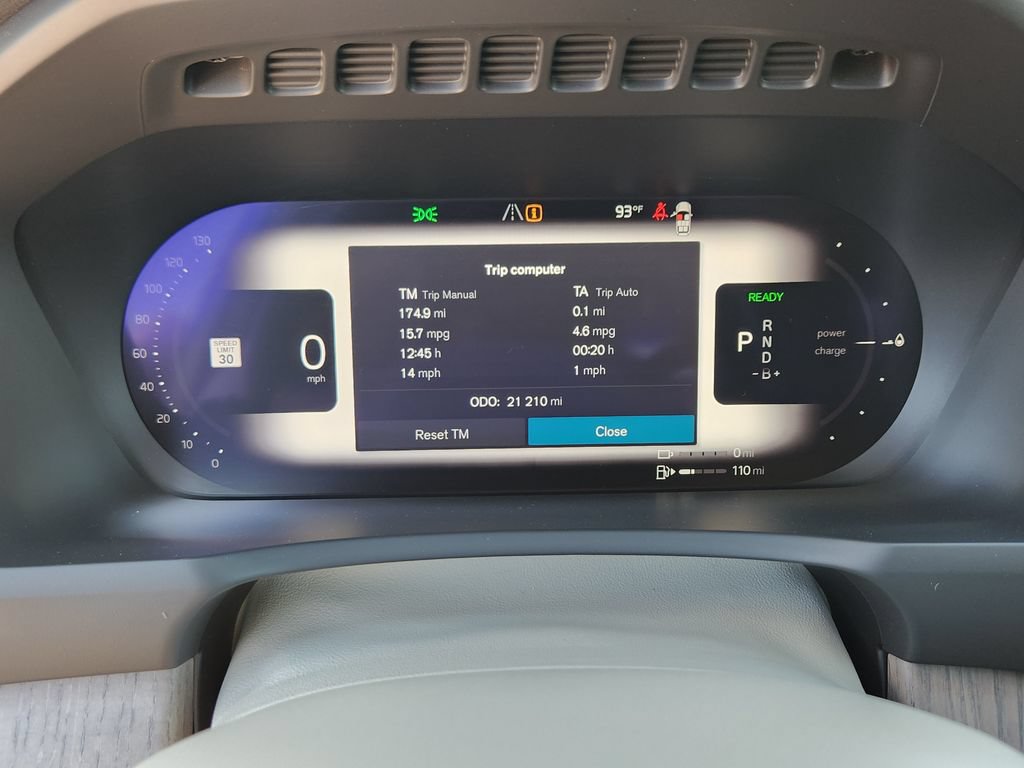 Used 2023 Volvo XC90 T8 Ultimate AWD/4WD image 7