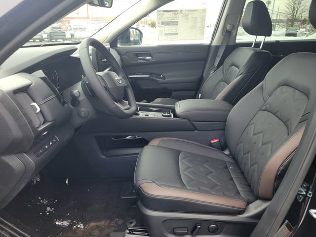 New 2026 Nissan Pathfinder Platinum AWD/4WD image 13