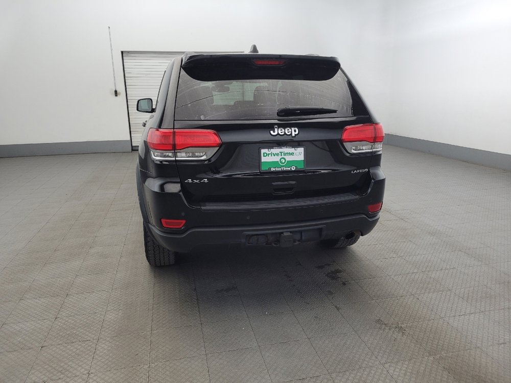 Used 2017 Jeep Grand Cherokee Laredo w/ Quick Order Package 23E image 6