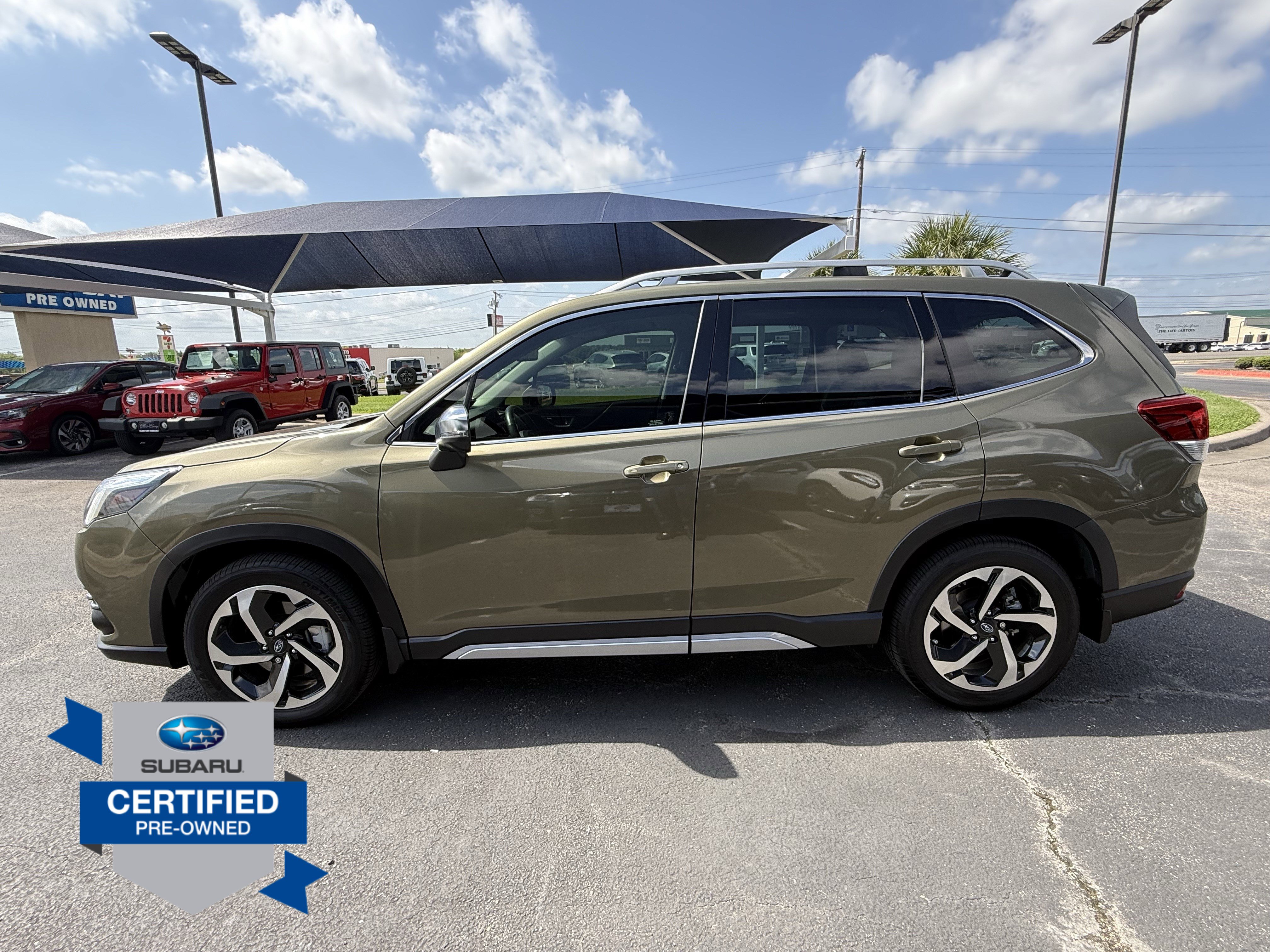 Used 2023 Subaru Forester Touring AWD/4WD image 4