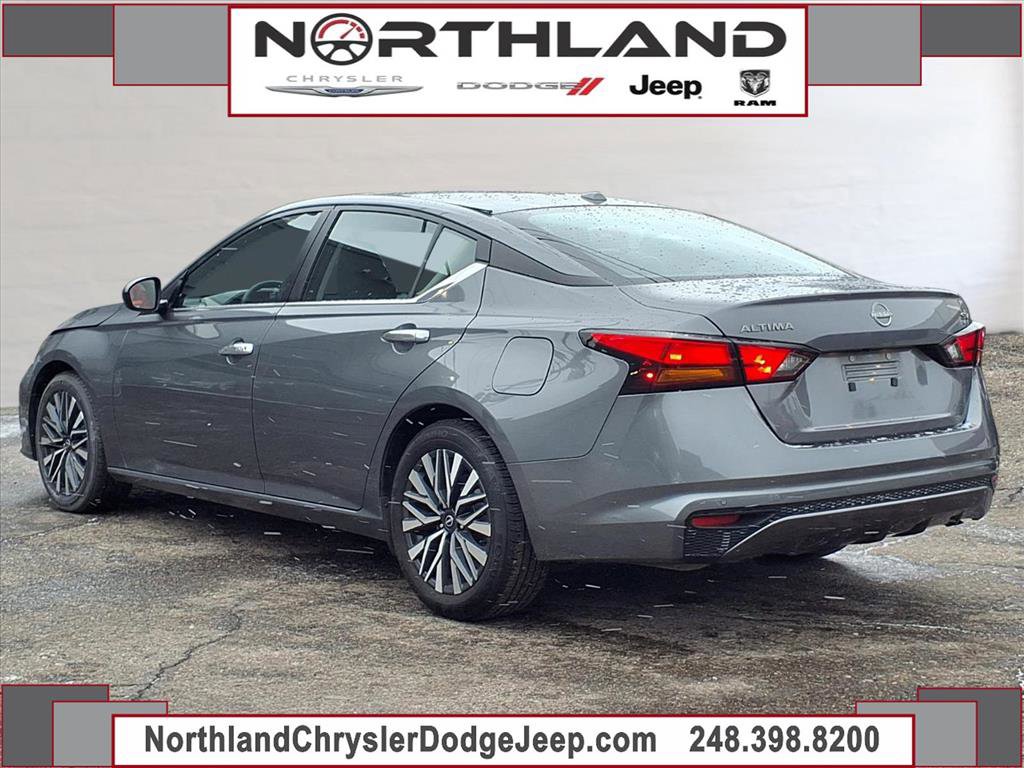 Used 2024 Nissan Altima 2.5 SV image 27