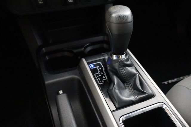 Used 2018 Toyota Tacoma SR5 RWD image 23