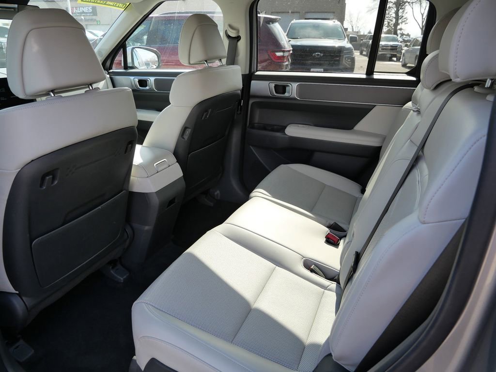 Used 2025 Hyundai Santa Fe SEL AWD/4WD image 26