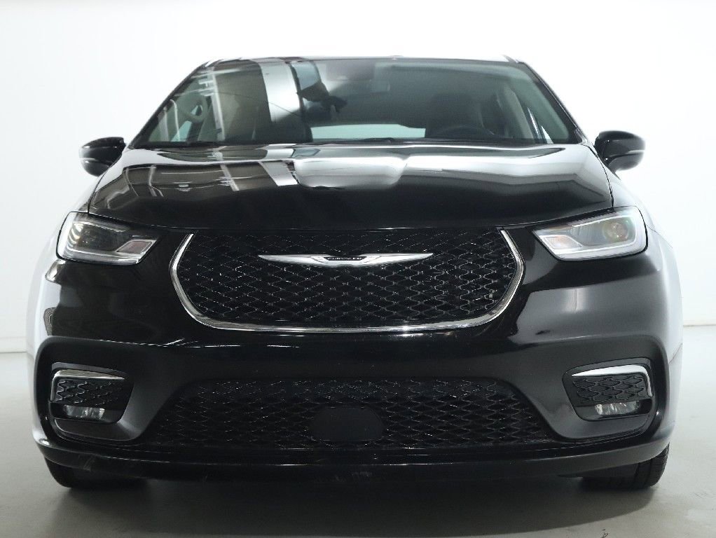 Used 2024 Chrysler Pacifica Touring-L image 5