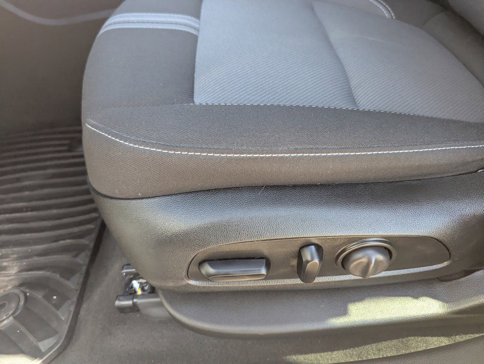 Used 2023 Chevrolet Blazer LT image 29