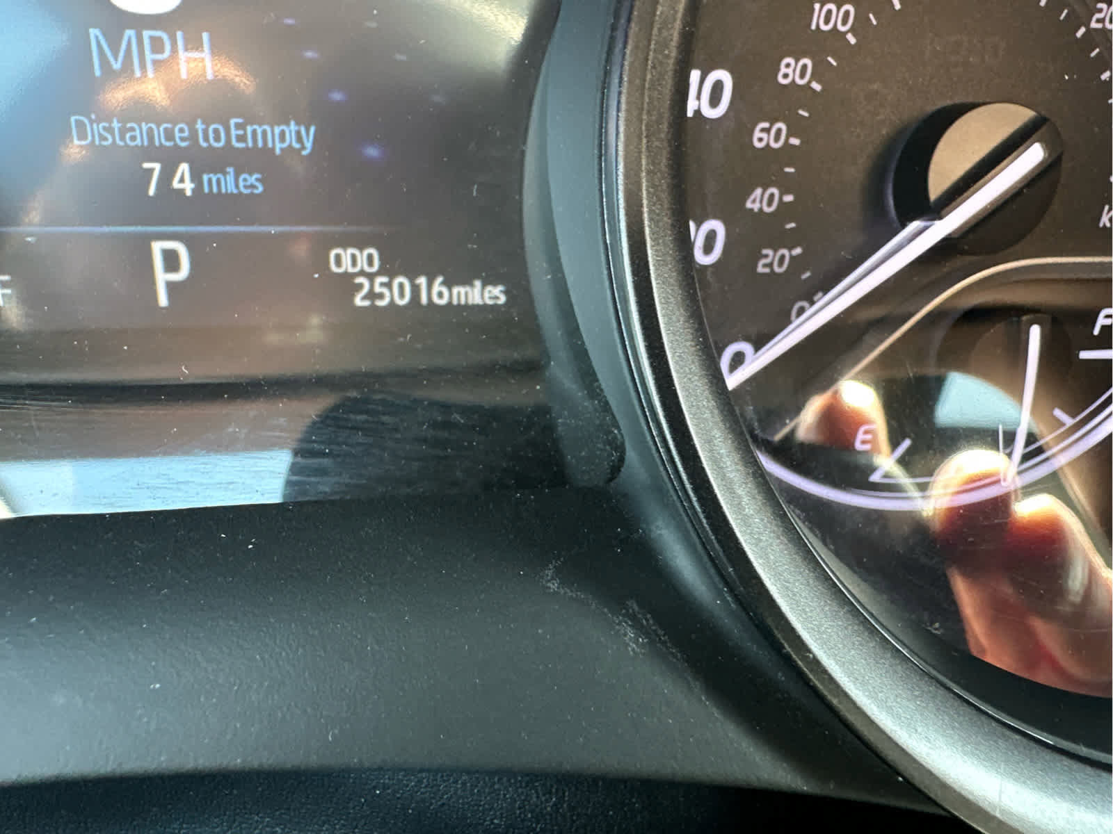 Used 2023 Toyota Camry SE w/ Cold Weather Package image 10