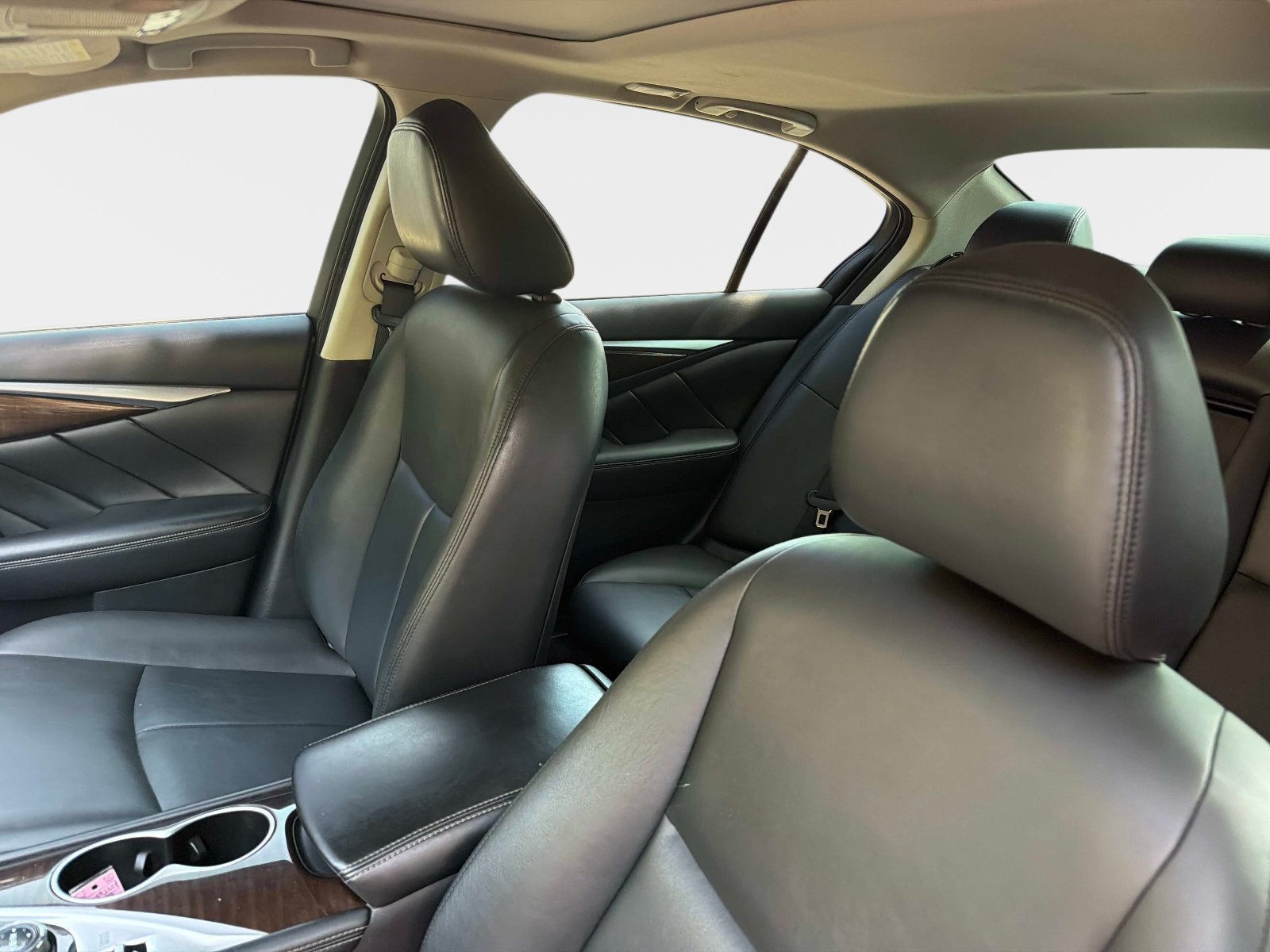 Used 2018 INFINITI Q50 Luxe w/ Cargo Package (L95) RWD image 21