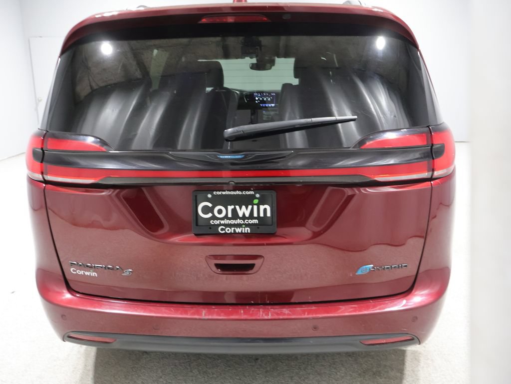 Used 2021 Chrysler Pacifica Limited w/ Uconnect Theater Family Group FWD video 3
