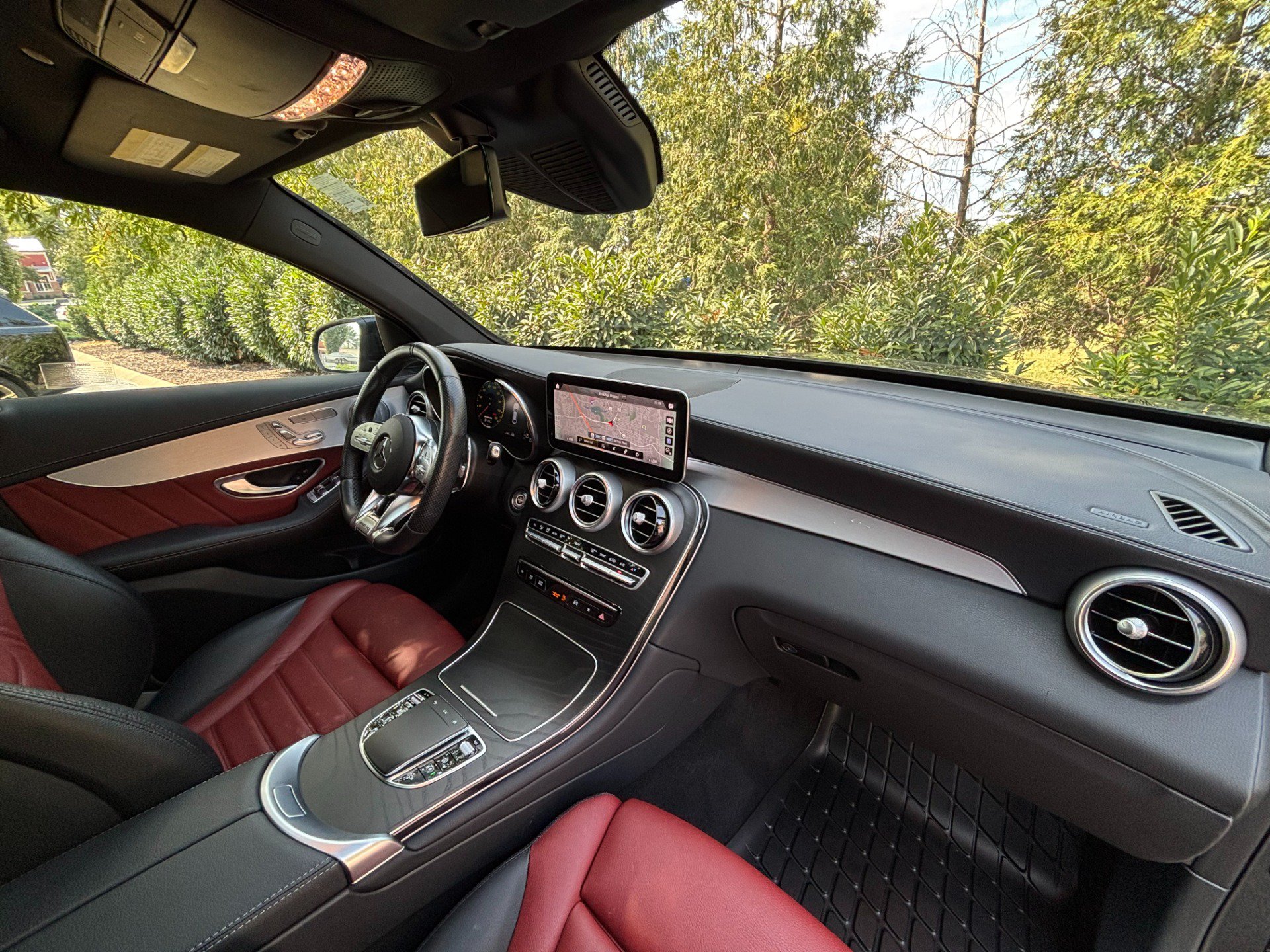 Used 2023 Mercedes-Benz GLC 43 AMG 4MATIC Coupe image 25