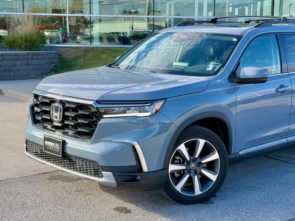 Used 2024 Honda Pilot Elite image 2
