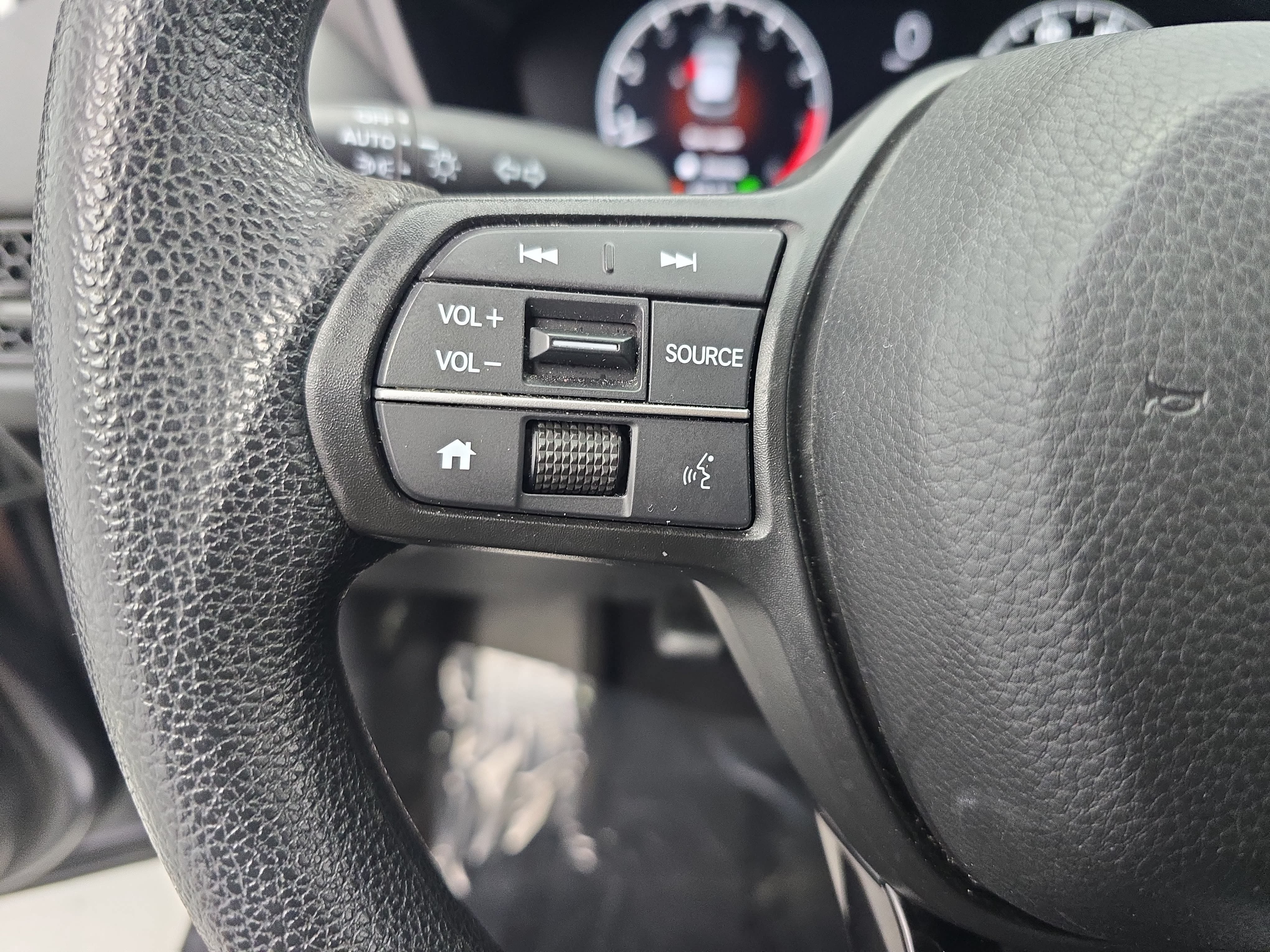 Used 2024 Honda HR-V LX image 16