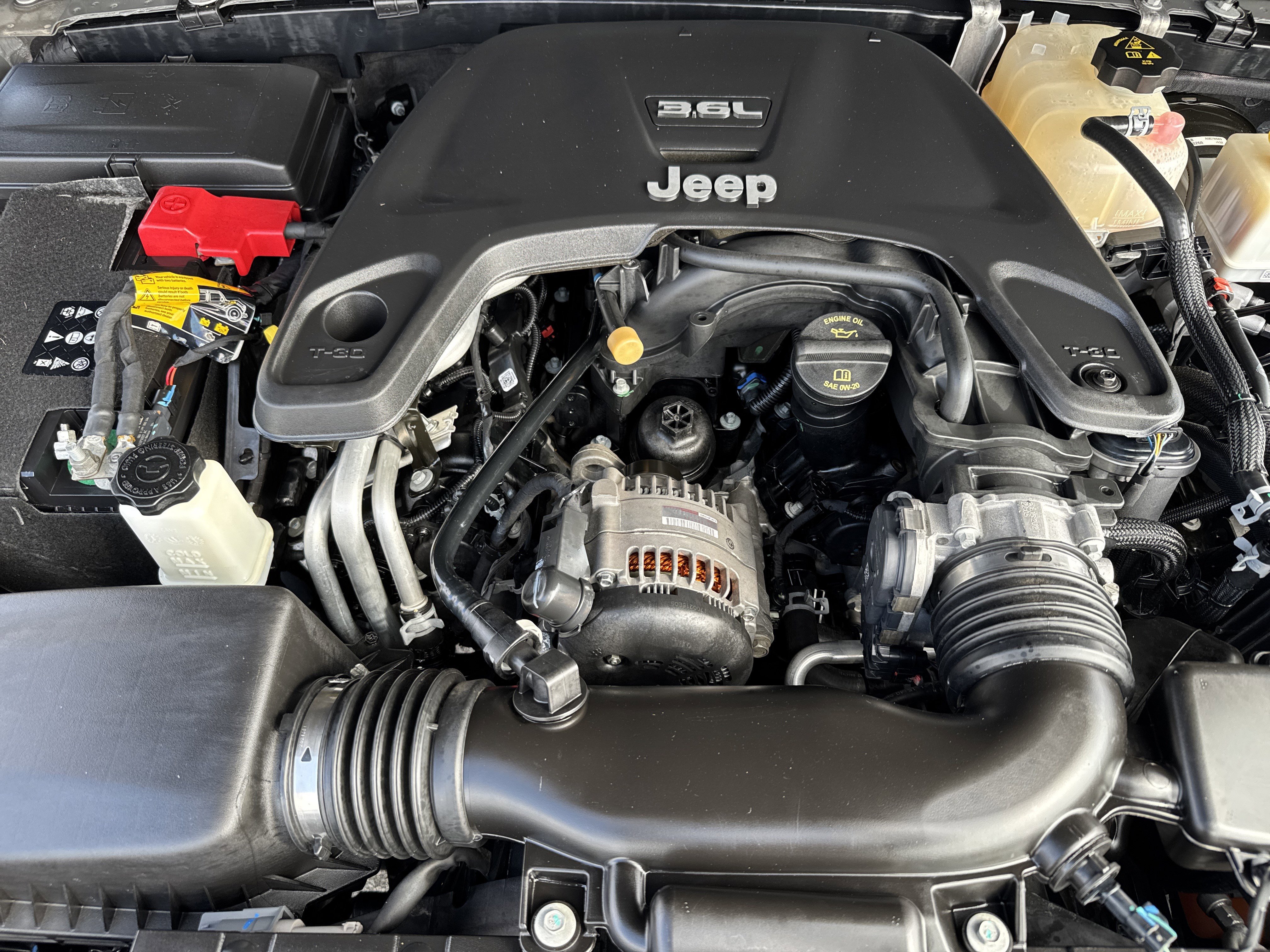 Used 2021 Jeep Gladiator Sport image 31