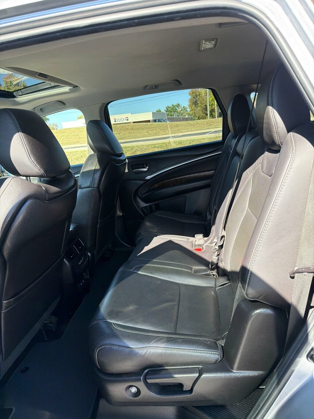 Used 2020 Acura MDX w/ Technology Package AWD/4WD image 16