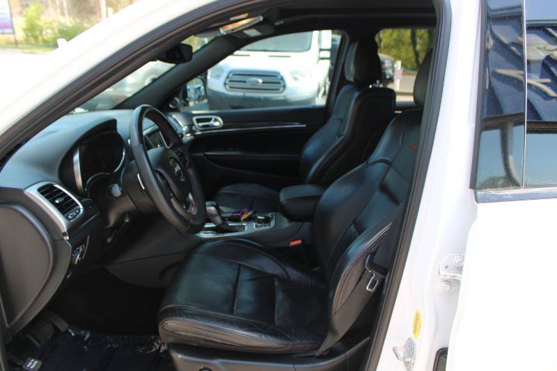 Used 2017 Jeep Grand Cherokee Trailhawk w/ Trailhawk Luxury Group AWD/4WD image 10