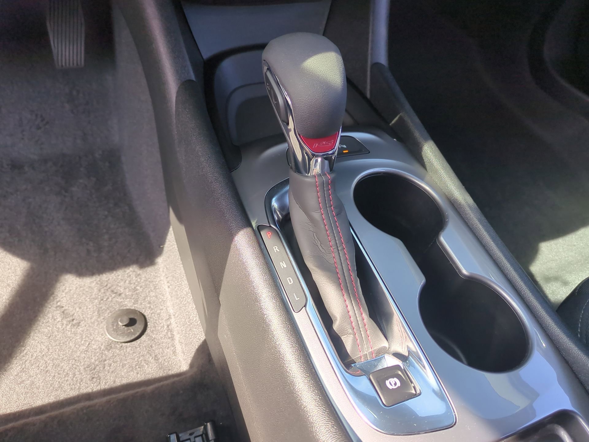 Used 2024 Chevrolet Malibu RS w/ LPO, Floor Liner Package FWD image 16