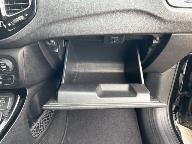 Used 2020 Jeep Compass Limited image 39