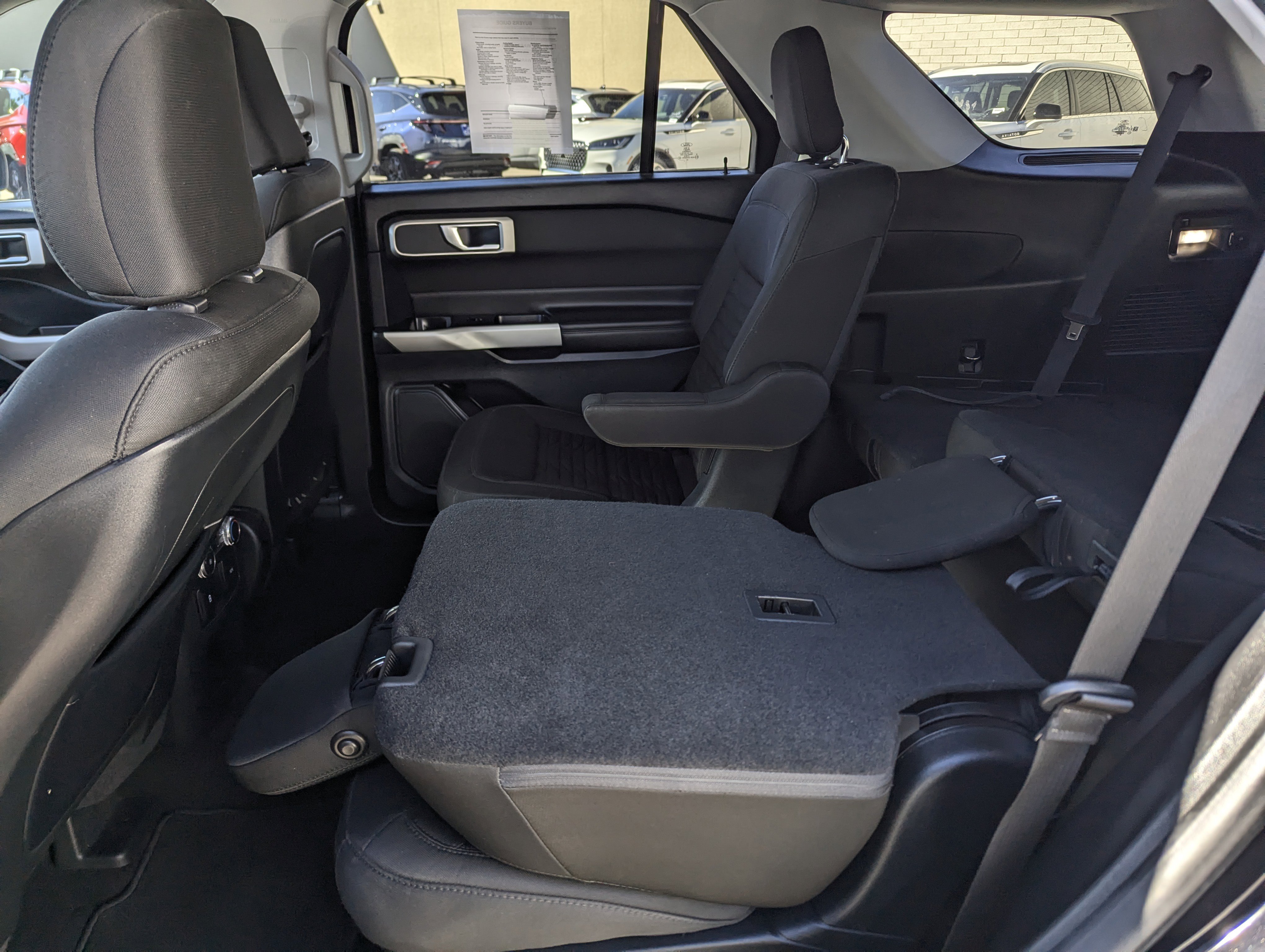 Used 2020 Ford Explorer XLT image 8