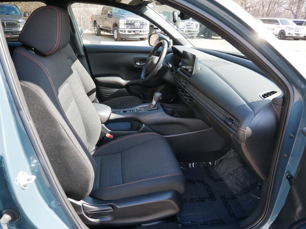 Used 2024 Honda HR-V Sport image 8