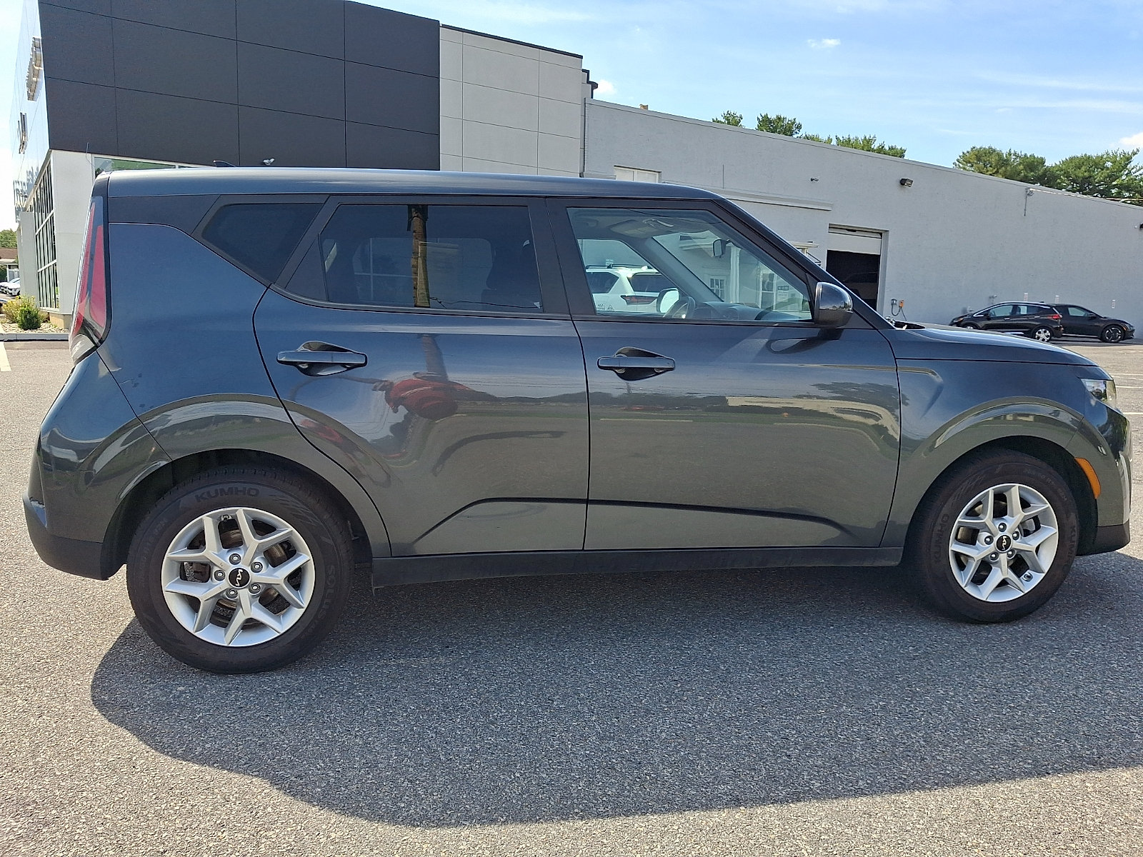 Used 2023 Kia Soul LX w/ LX Technology Package FWD image 7