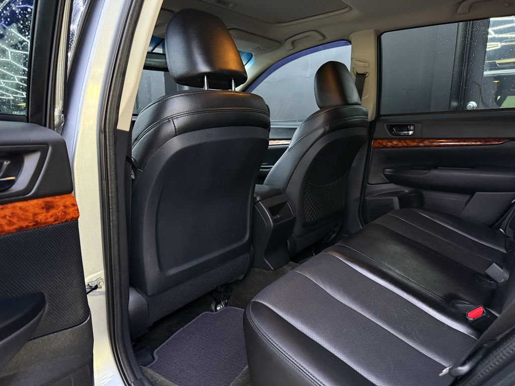 Used 2012 Subaru Outback 3.6R Limited image 18