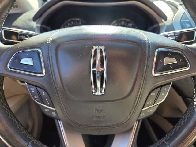 Used 2019 Lincoln MKZ Reserve FWD image 31