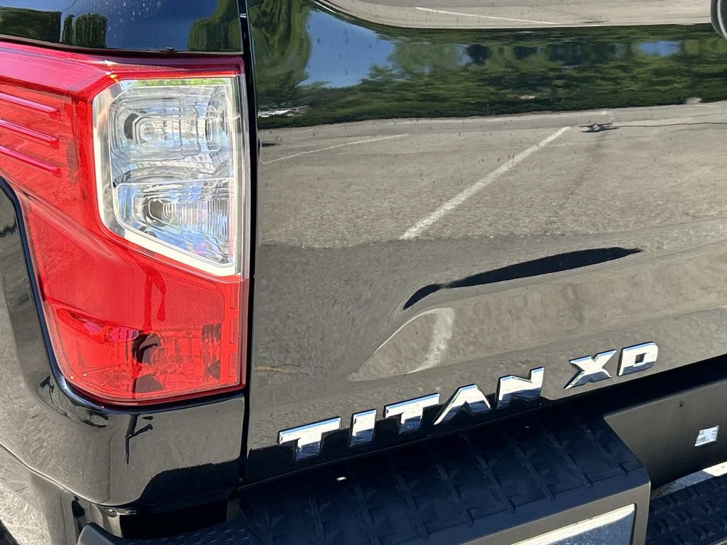 Used 2017 Nissan Titan SV RWD image 15
