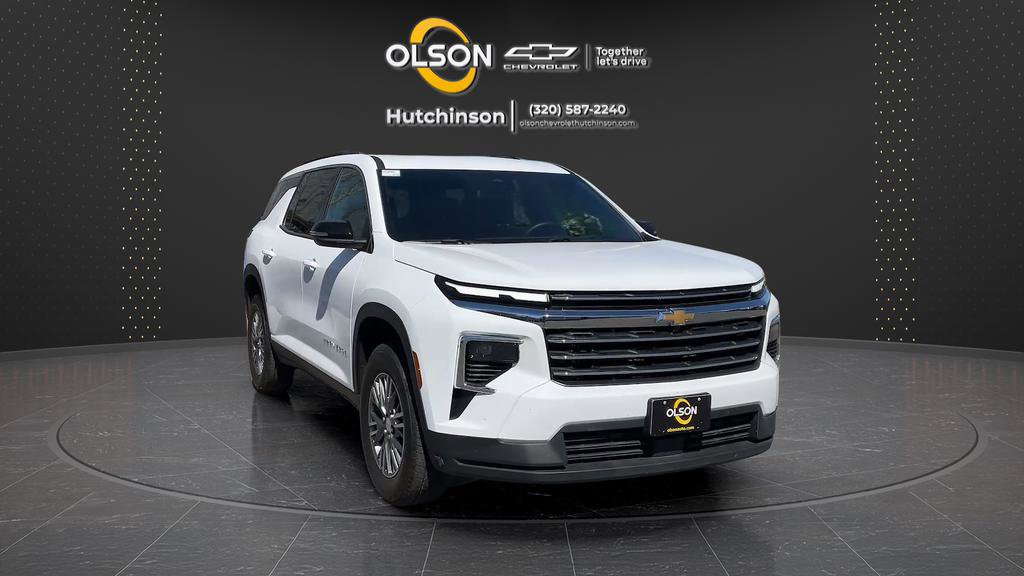 Used 2025 Chevrolet Traverse LT image 4