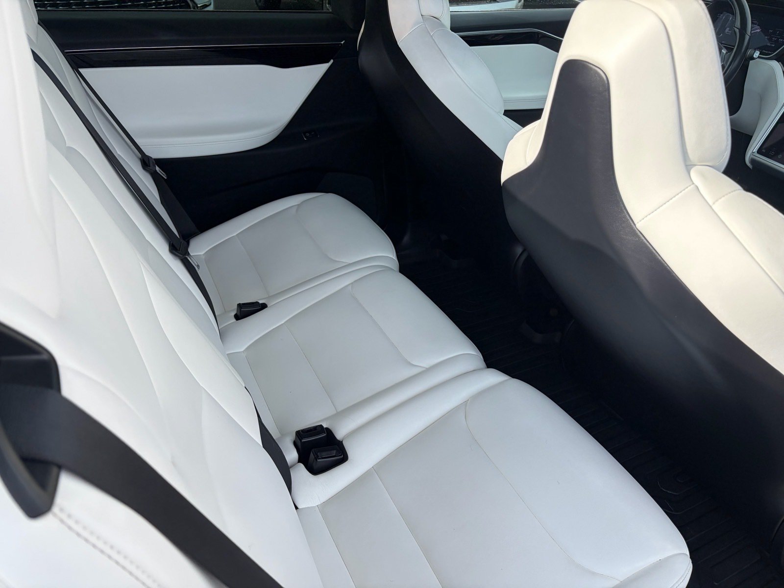 Used 2018 Tesla Model X 100D AWD/4WD image 28