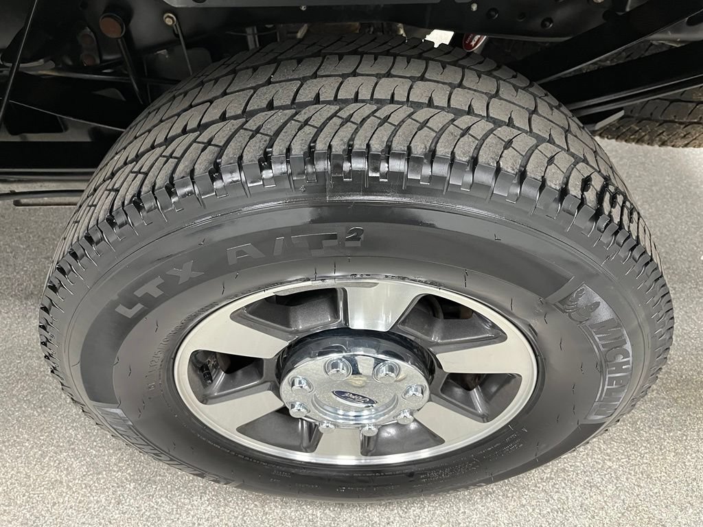 Used 2014 Ford F250 Lariat w/ Lariat Interior Package AWD/4WD image 16
