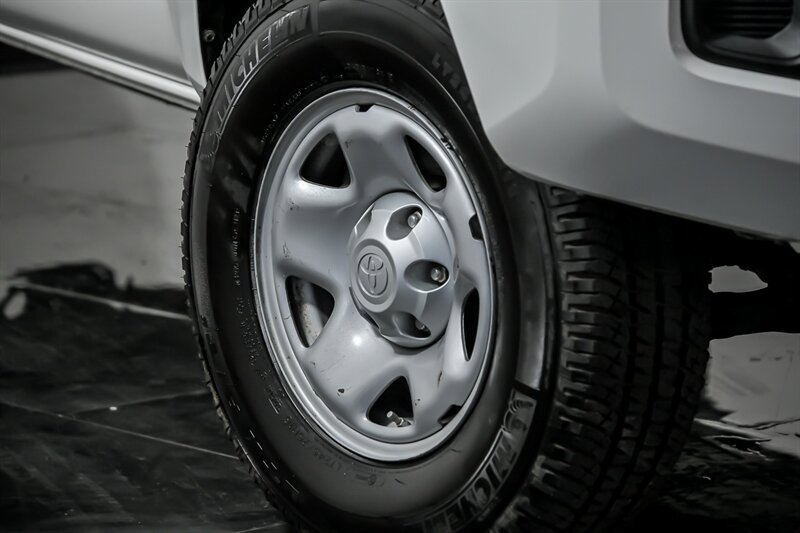 Used 2022 Toyota Tacoma SR AWD/4WD image 3