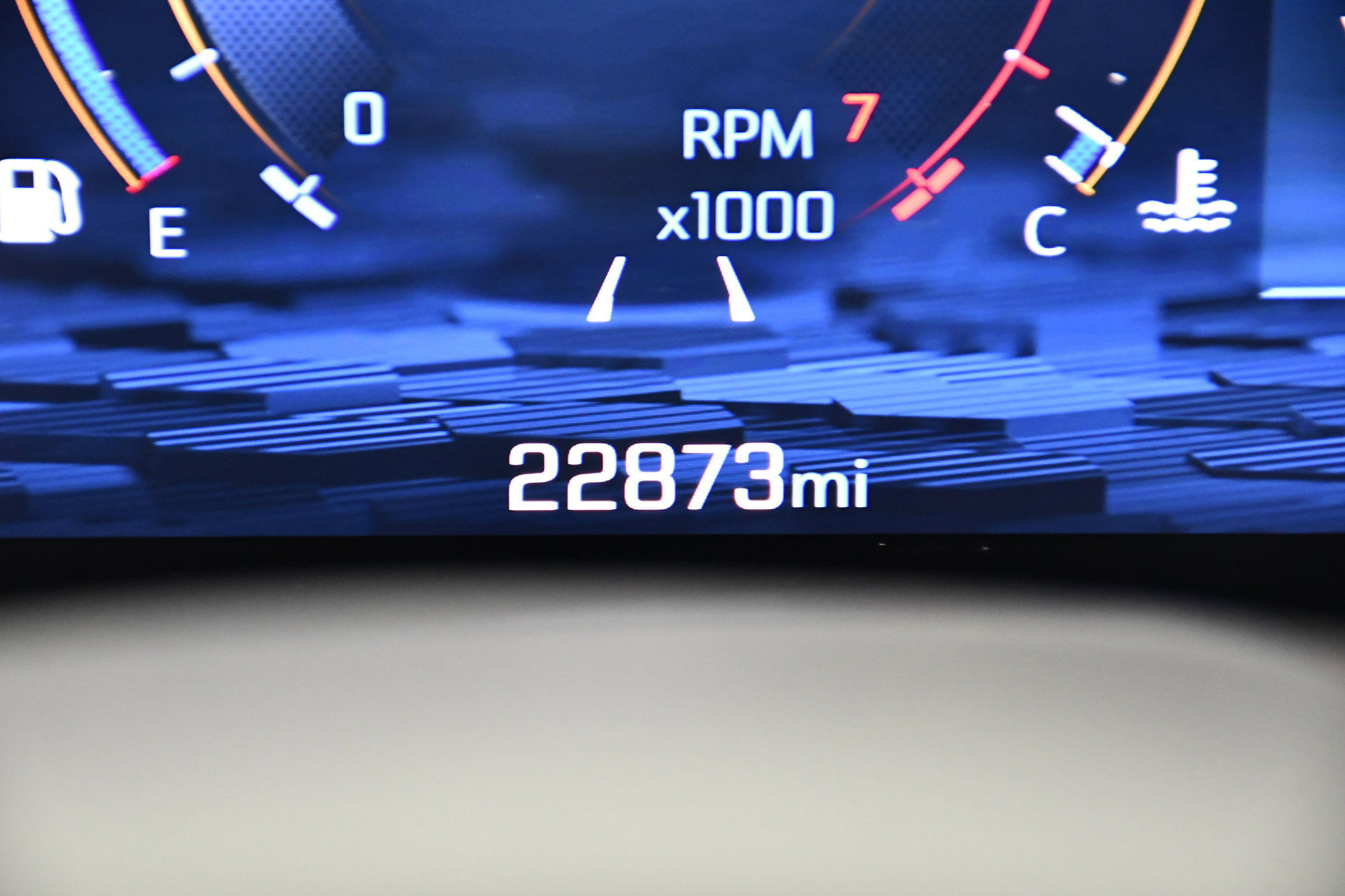 Used 2025 Chevrolet Suburban Z71 image 18