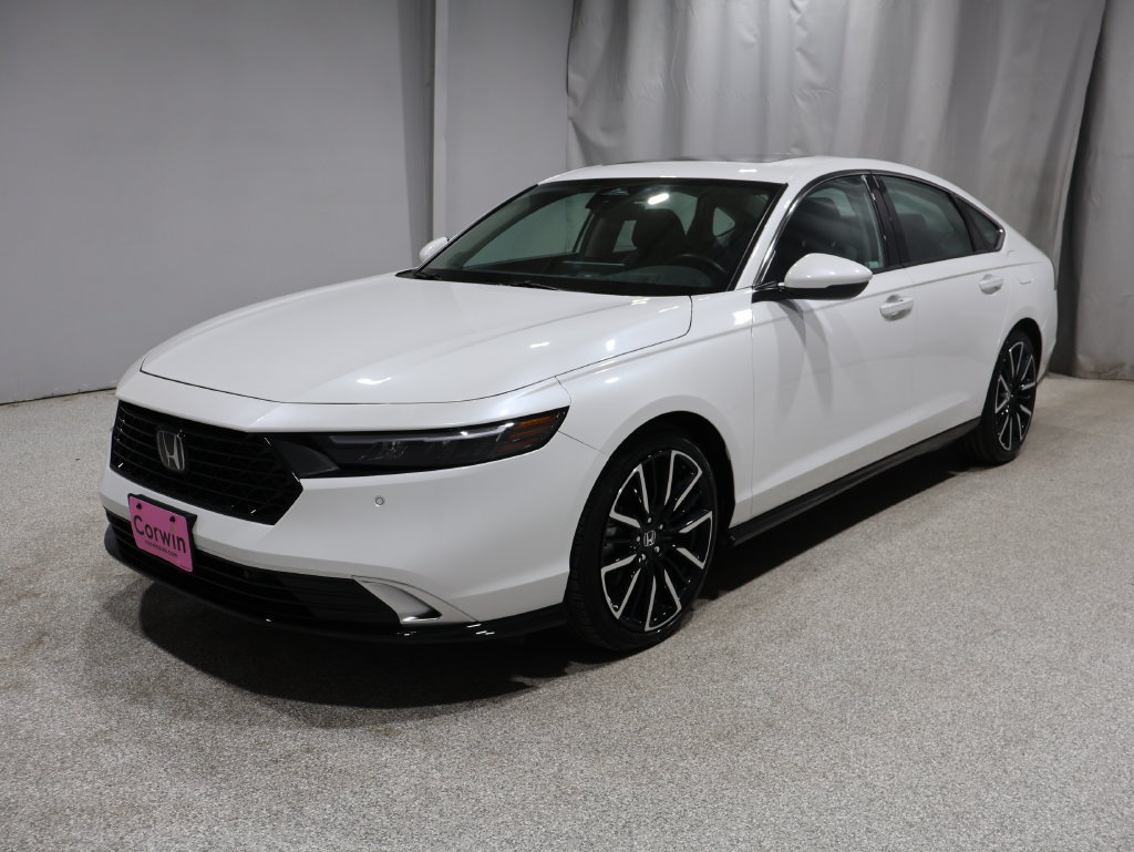Used 2025 Honda Accord Touring image 6