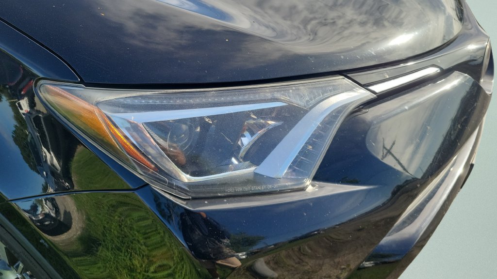 Used 2017 Toyota RAV4 XLE AWD/4WD image 13
