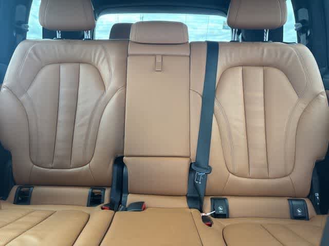 Used 2022 BMW X7 xDrive40i w/ M Sport Package AWD/4WD image 22