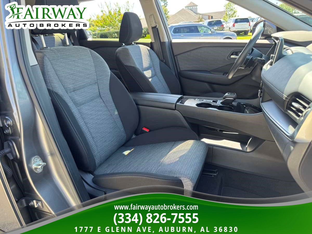 Used 2023 Nissan Rogue SV FWD image 12