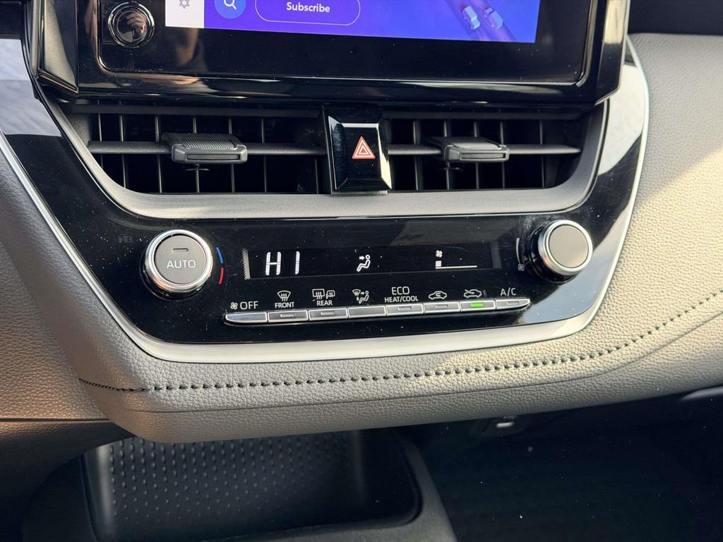 Certified 2024 Toyota Corolla SE w/ Convenience Package image 5